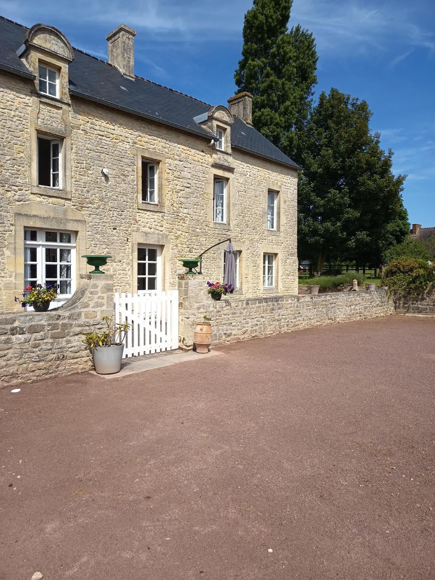 Maison De Charme Tour-en-Bessin Dış mekan fotoğraf